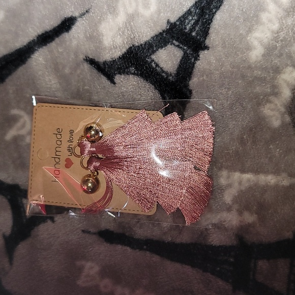 Earrings - Picture 3 of 6